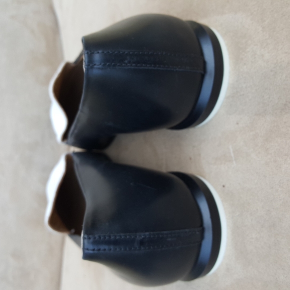 Everlane Black and White Flats - Picture 7 of 8